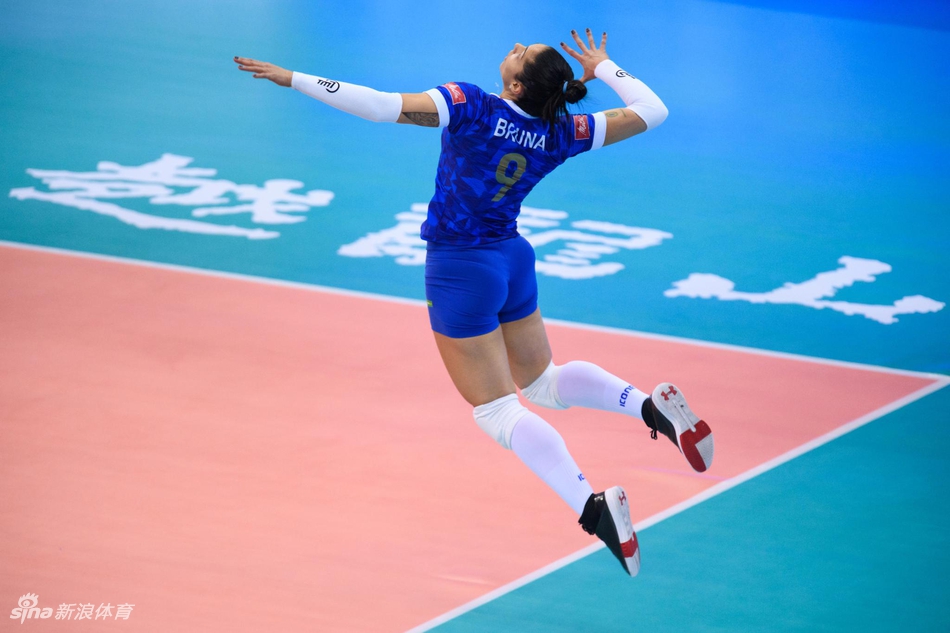 女排世俱杯广东恒大3-1米纳斯