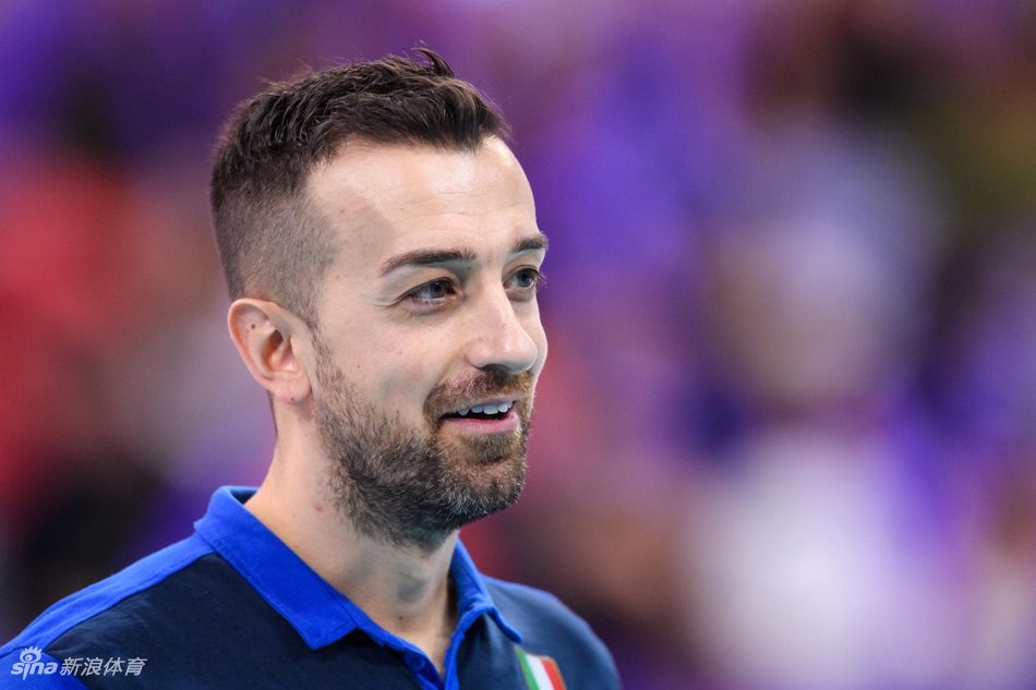 女排世俱杯广东恒大0-3科内