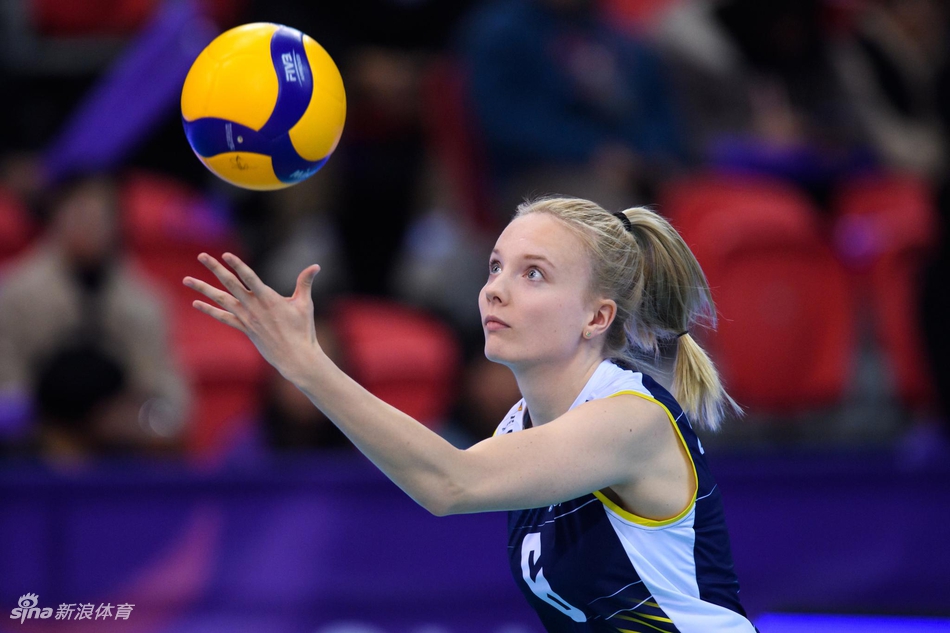 女排世俱杯广东恒大0-3科内