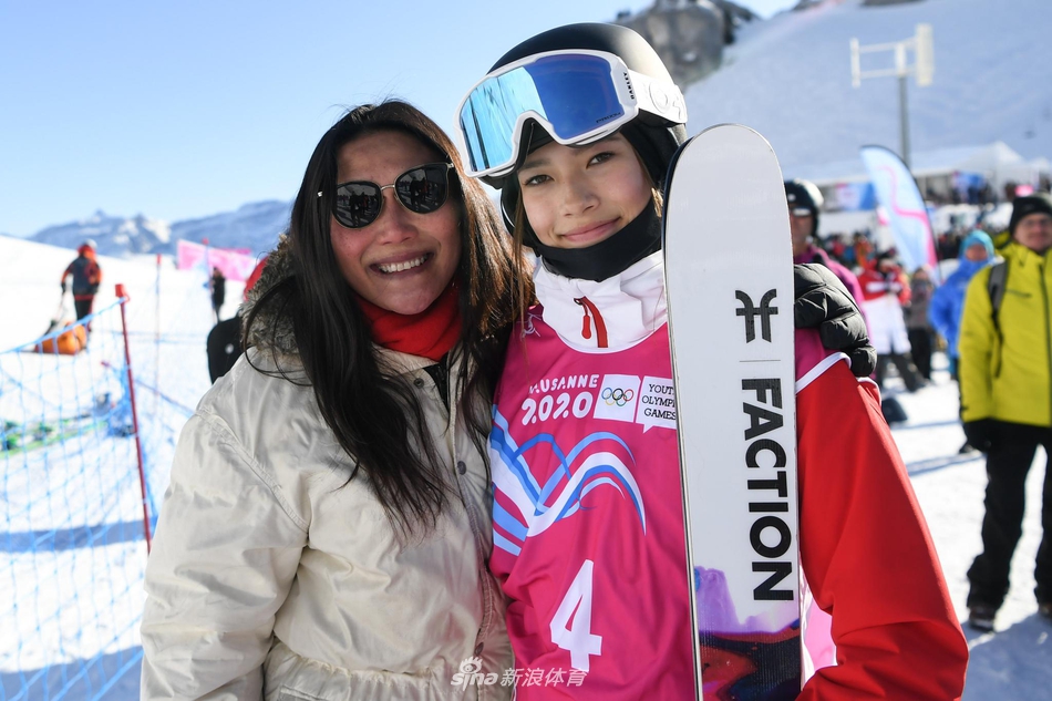 冬青奥会谷爱凌U型场地夺金