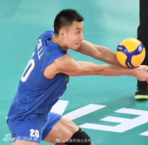 前中国男排国手升级当爸