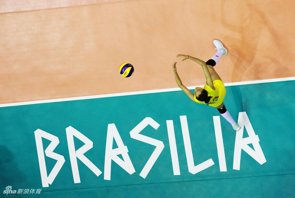 中国女排二队1-3俄罗斯青年军