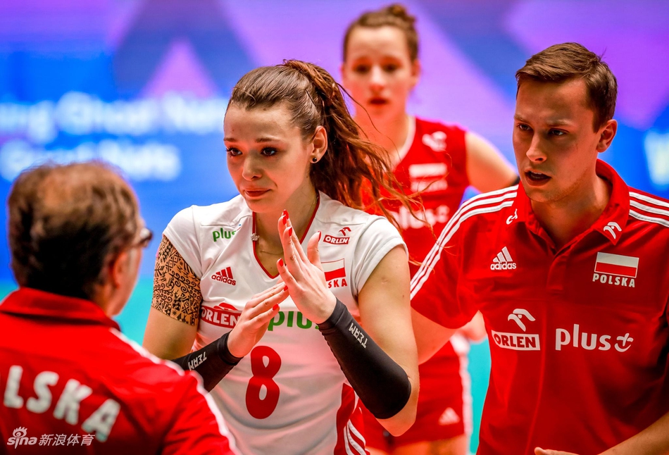 世青赛中国女排2-3不敌波兰