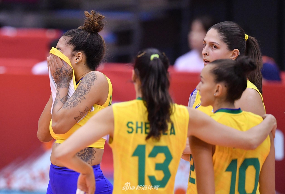 世界杯荷兰女排3-0完胜巴西