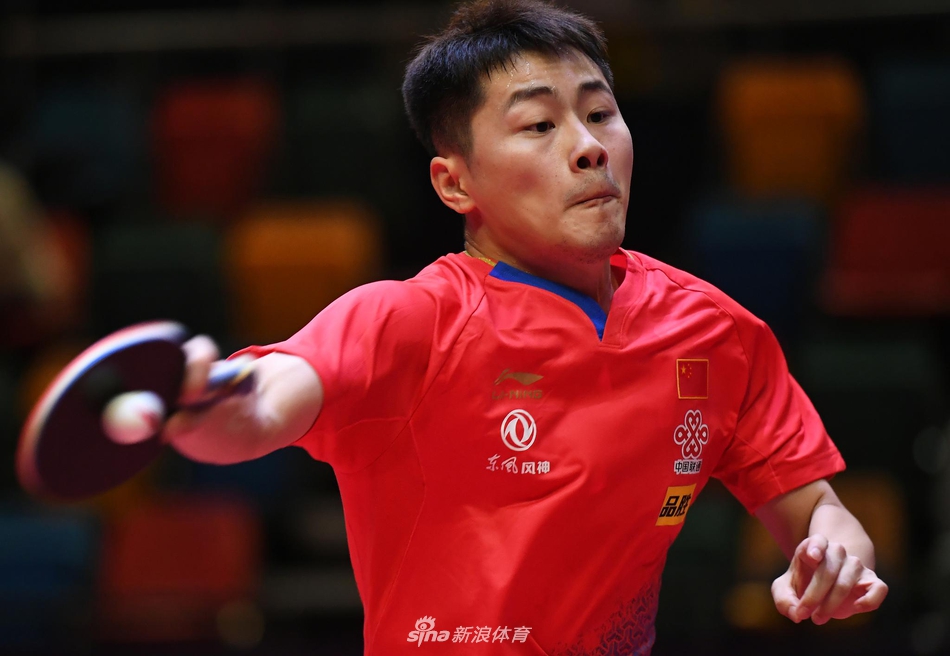 郑培锋以4比3战胜法国选手布罗西耶