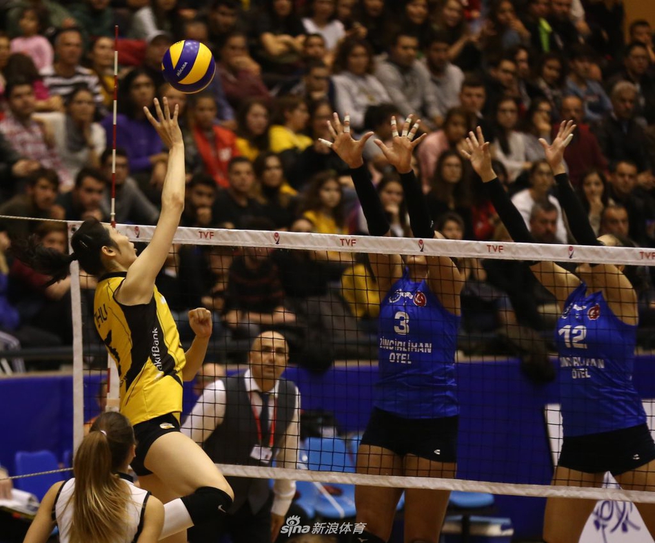 朱婷12分瓦基弗3-0艾登都会