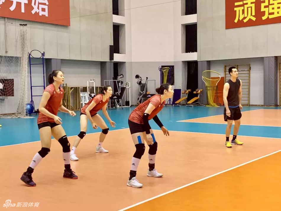 “朱袁张”聚集中国女排开练