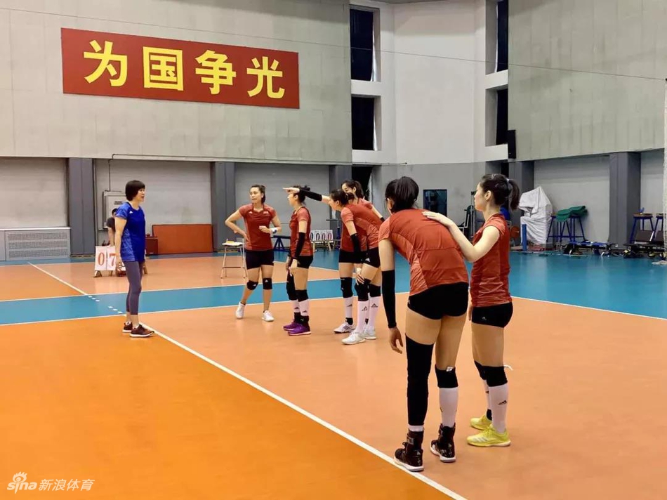 “朱袁张”聚集中国女排开练