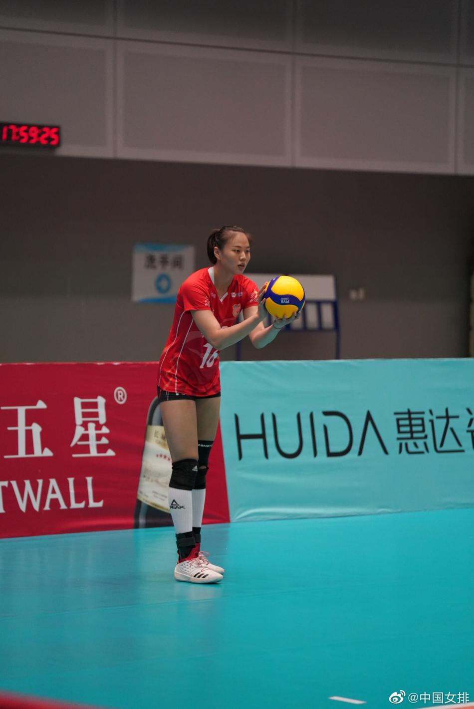 全锦赛江苏女排3-0云南迎开门红