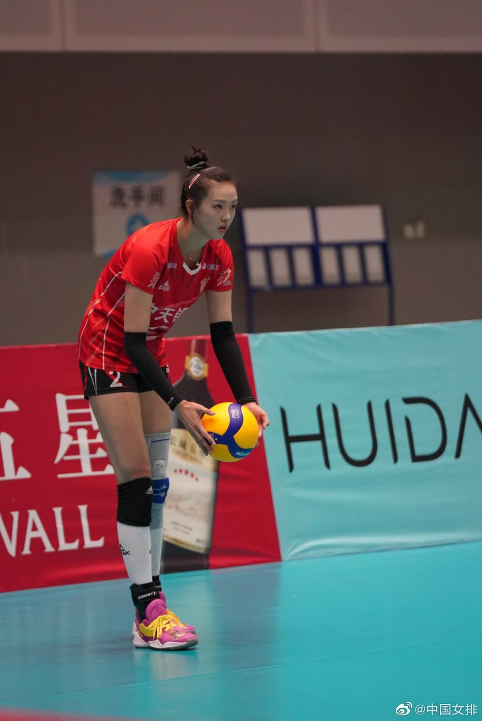 全锦赛江苏女排3-0云南迎开门红