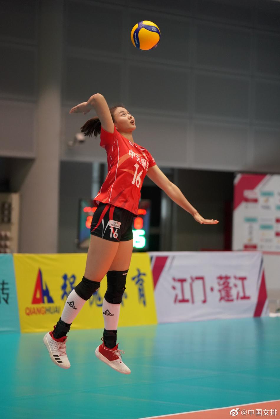 全锦赛江苏女排3-0云南迎开门红