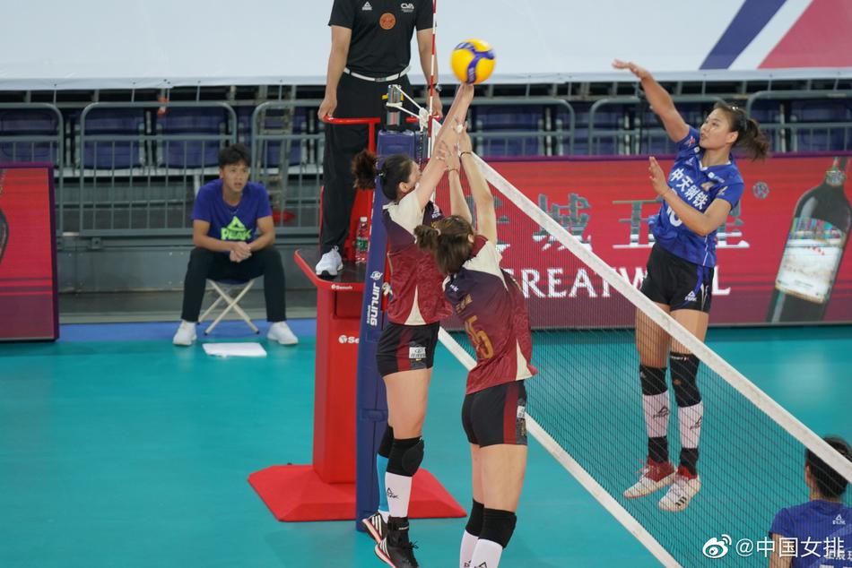 全锦赛焦点战天津女排2-3江苏