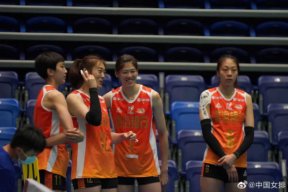 全锦赛天津女排3-0战胜云南