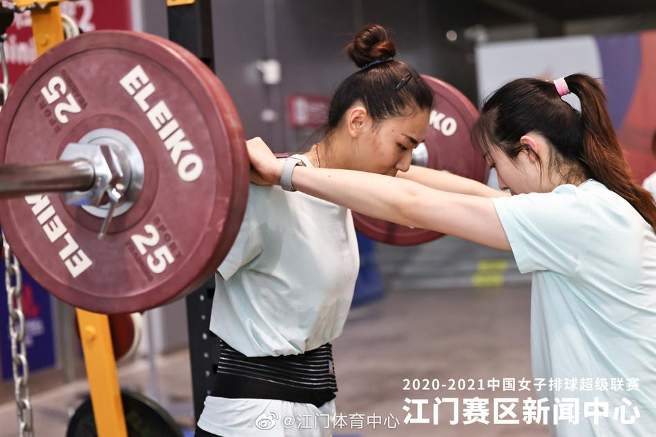 中国女排超级联赛训练日众国手亮相