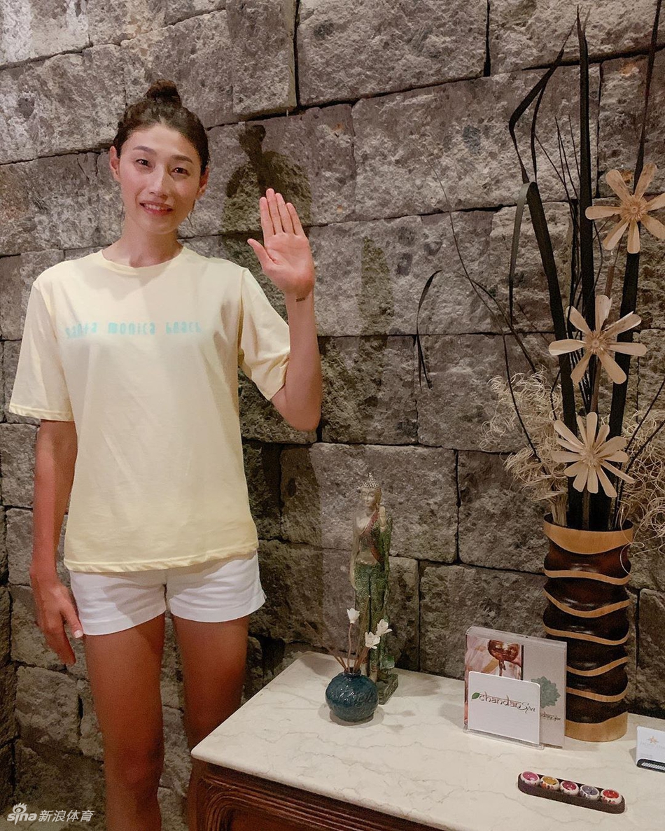 韩国女排金软景开启度假模式