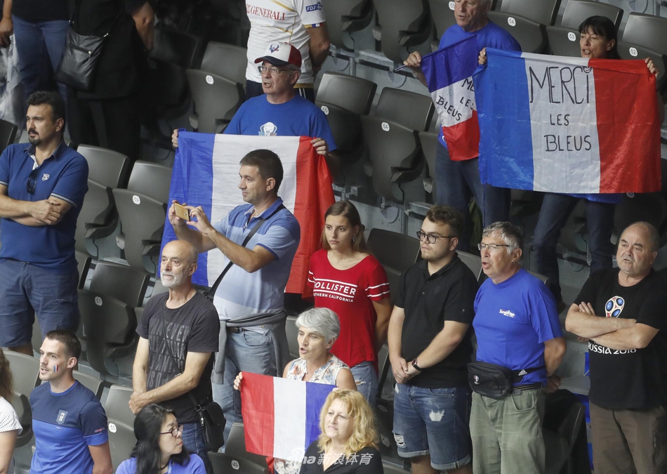 男排世锦赛中国队0-3不敌法国