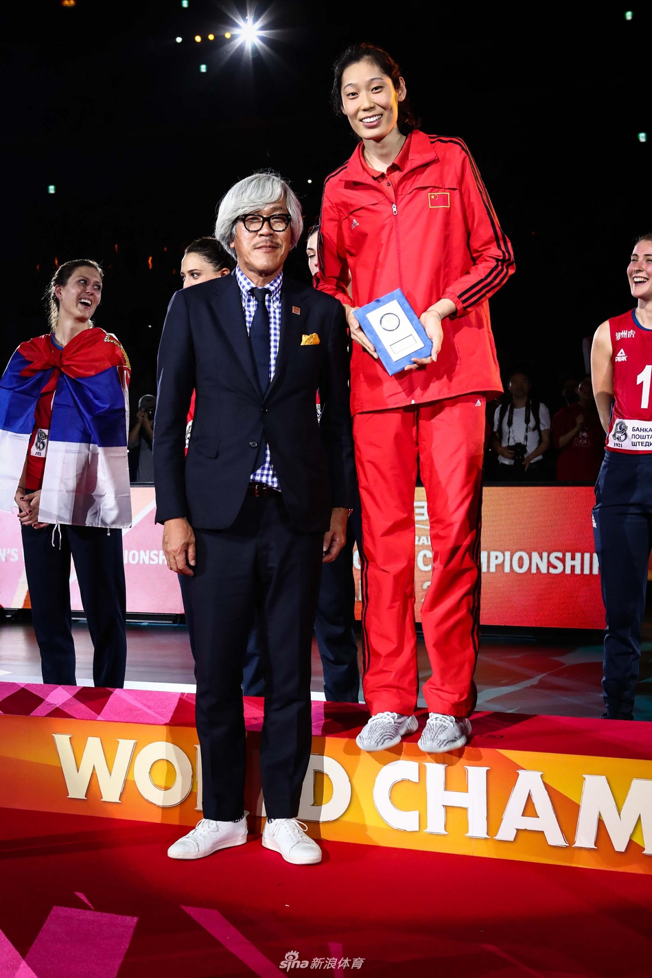 2018年女排世锦赛最佳阵容颁奖