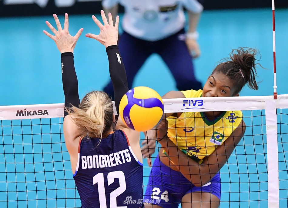 世界杯荷兰女排3-0完胜巴西