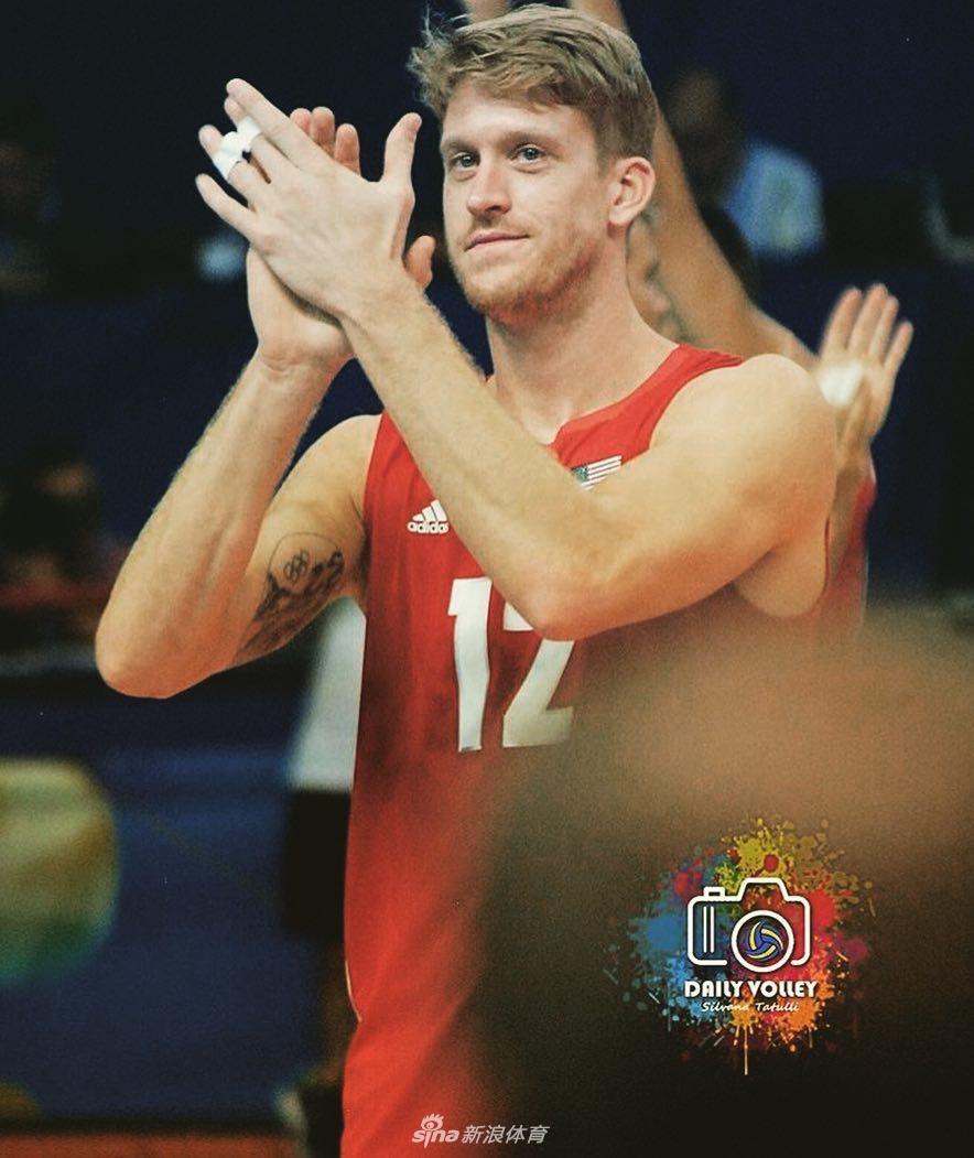 排坛帅哥之美国男排型男霍尔特