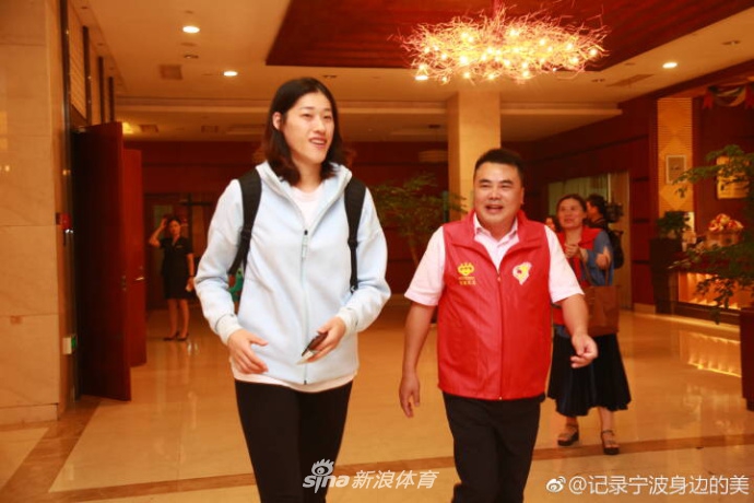 中国女排封闭集训收官返京