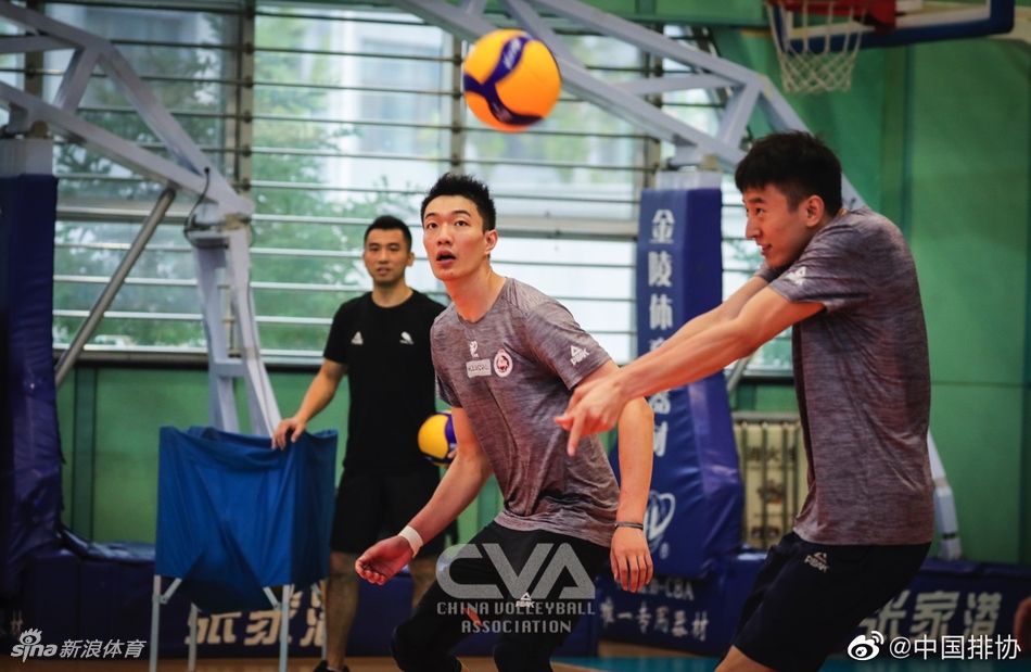 中国男排超级联赛球员训练图集