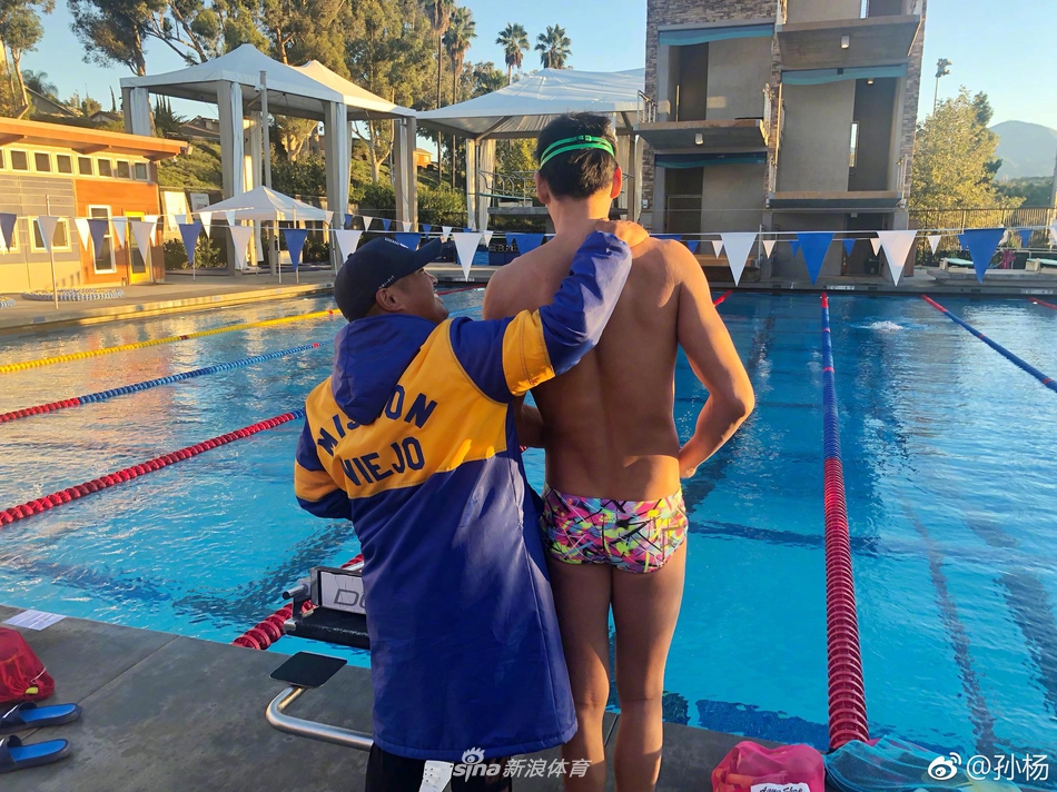 孙杨美国外训：保持顽强的毅力！