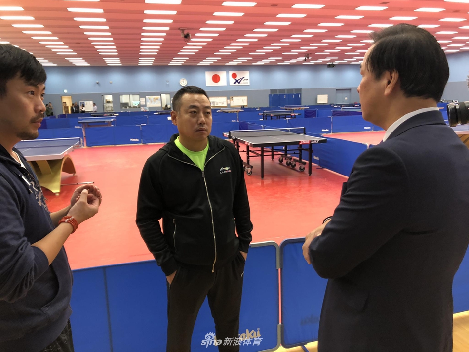 刘国梁探访日乒训练大本营