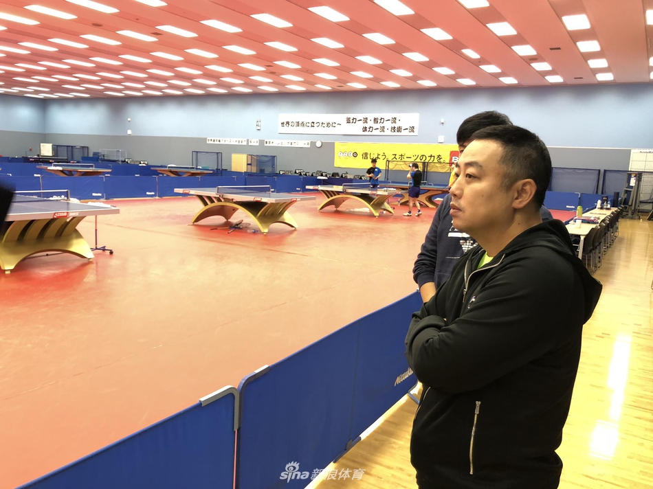 刘国梁探访日乒训练大本营
