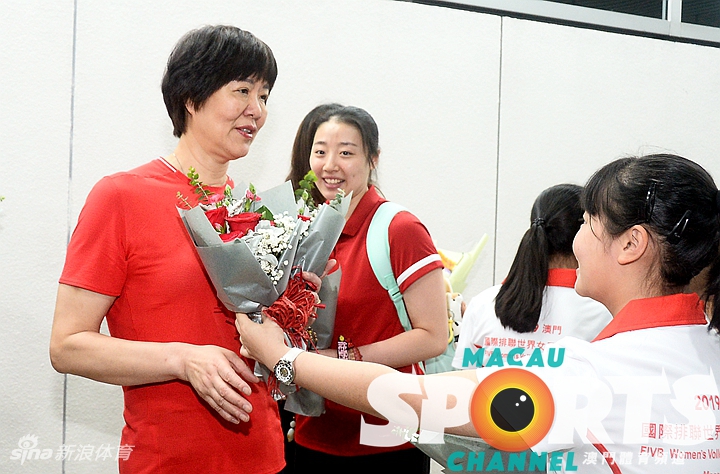 中国女排抵达澳门备战世界联赛