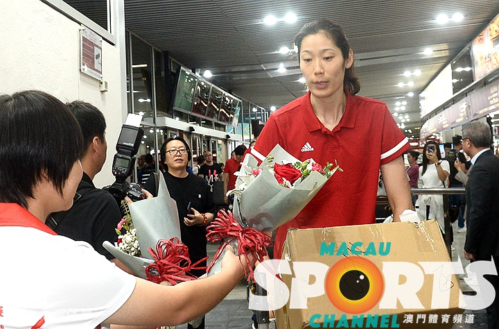 中国女排抵达澳门备战世界联赛