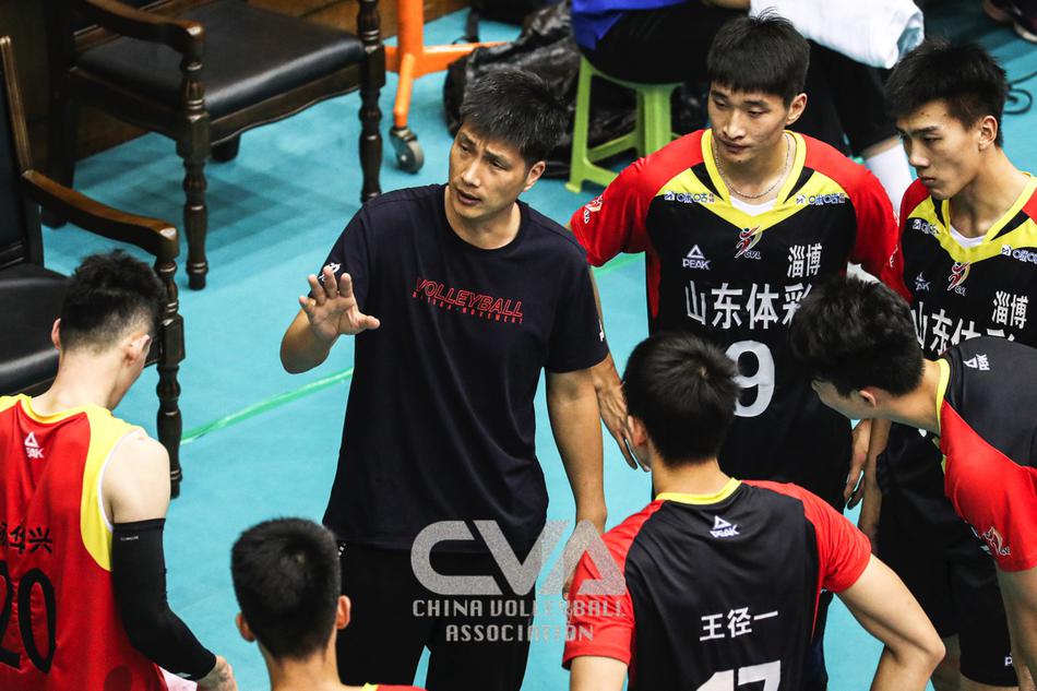 全锦赛北京男排3-2战胜山东