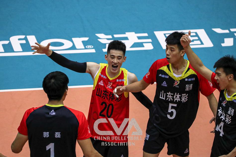 全锦赛北京男排3-2战胜山东