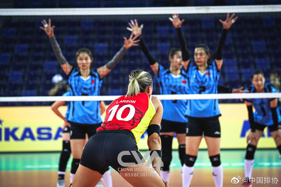 排超上海女排3-0福建女排