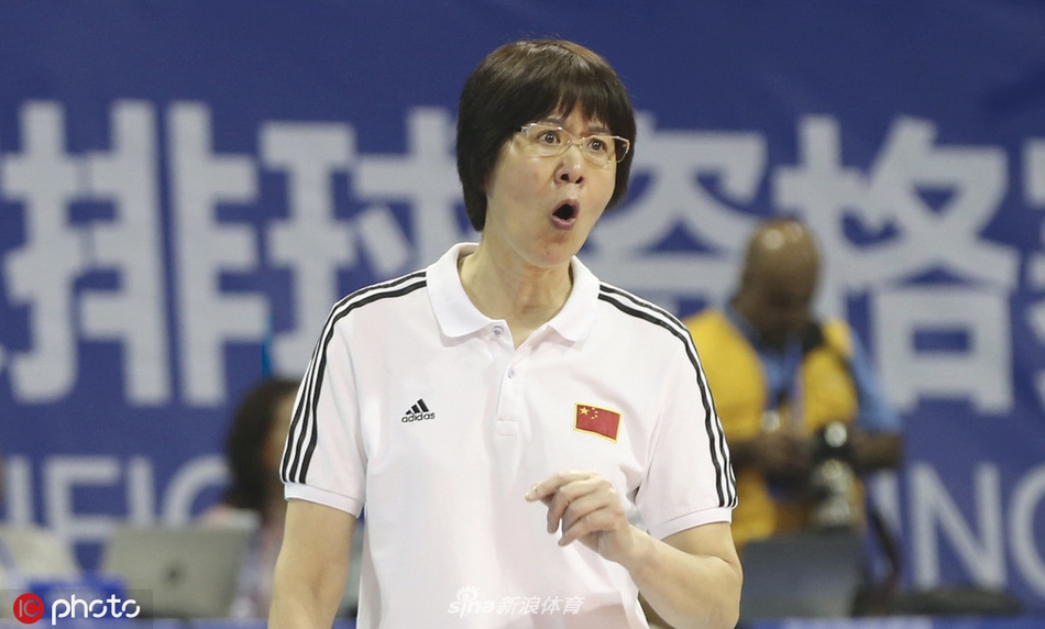 奥运资格赛郎平贡献“表情包”