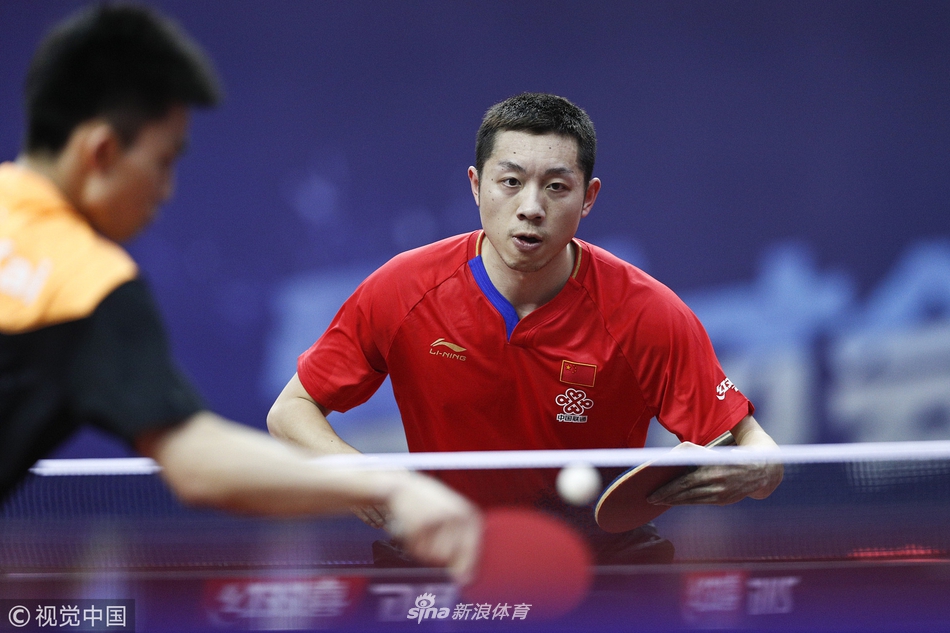 世乒赛直通赛许昕3-0周恺