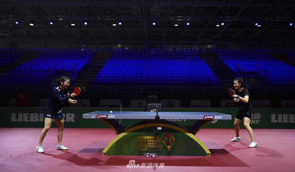 世乒赛中美乒乓球队赛前合练