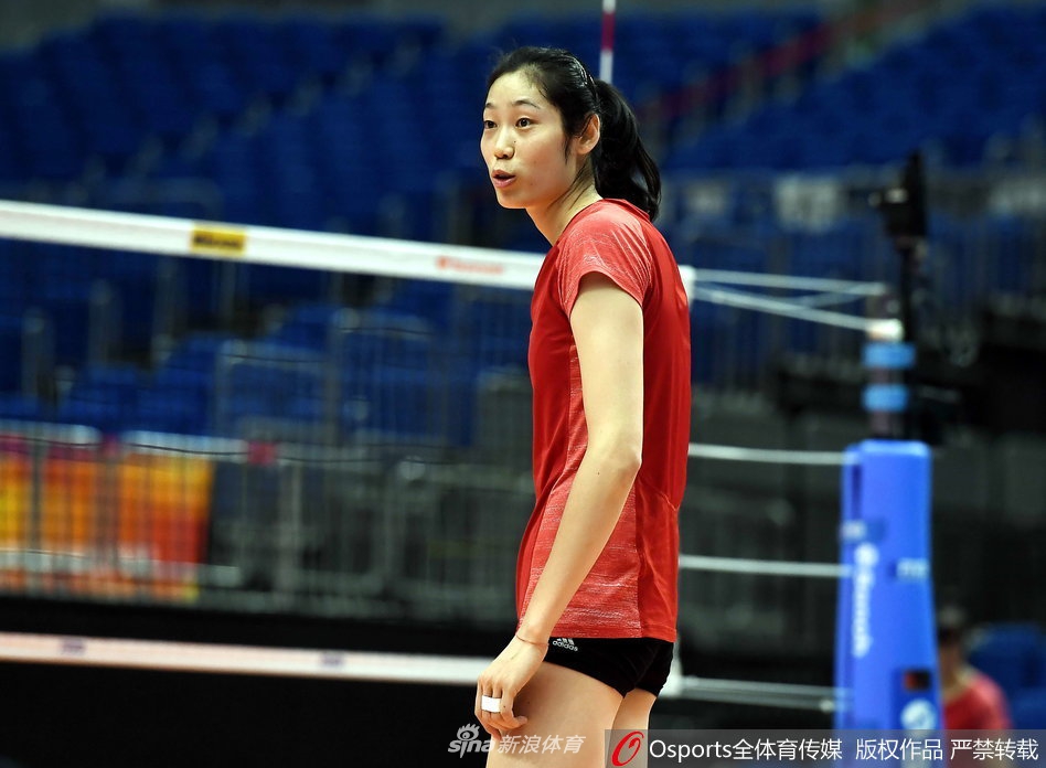 女排世锦赛半决赛中国队适应场地