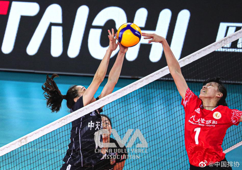 排超江苏女排3-0横扫四川女排