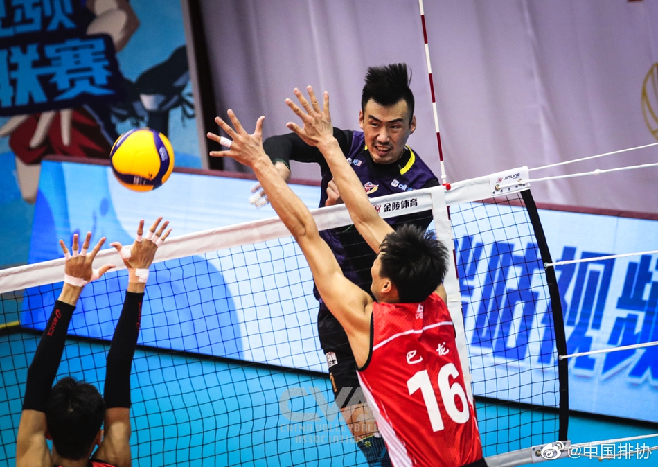 男排联赛上海3-1胜老牌劲旅河南