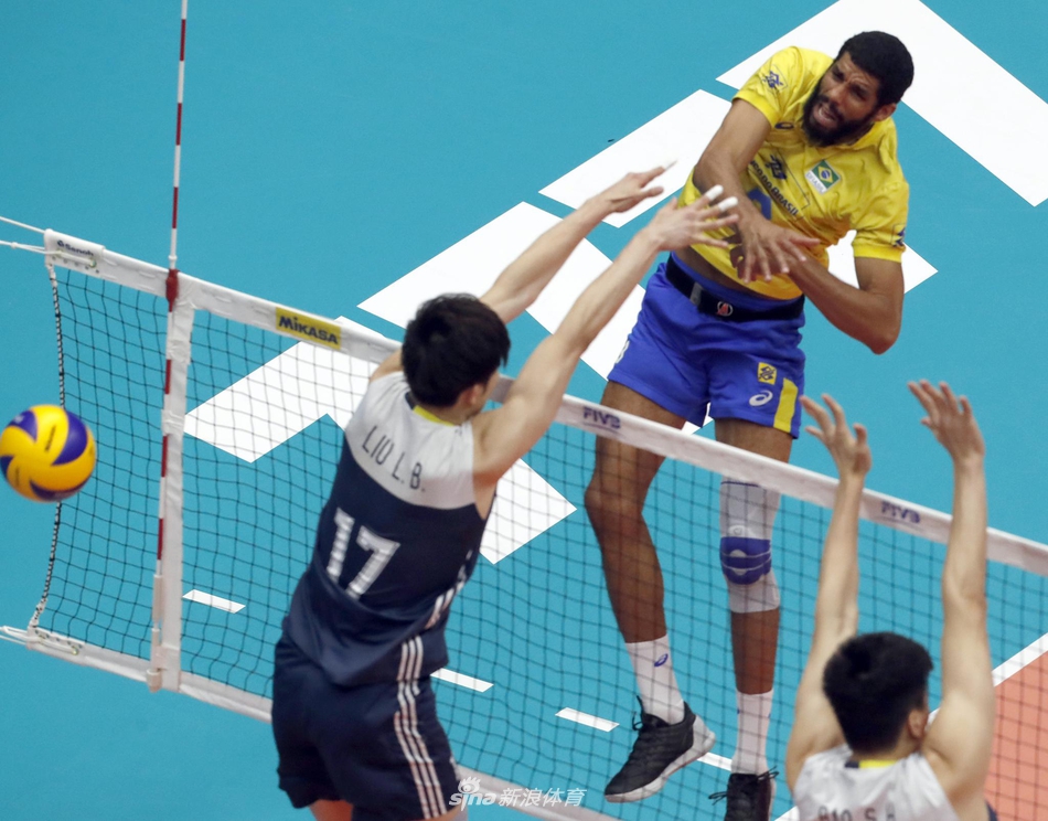 世锦赛中国男排0-3不敌巴西