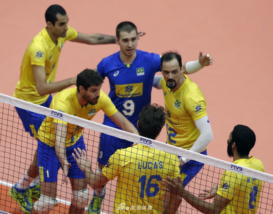 世锦赛中国男排0-3不敌巴西