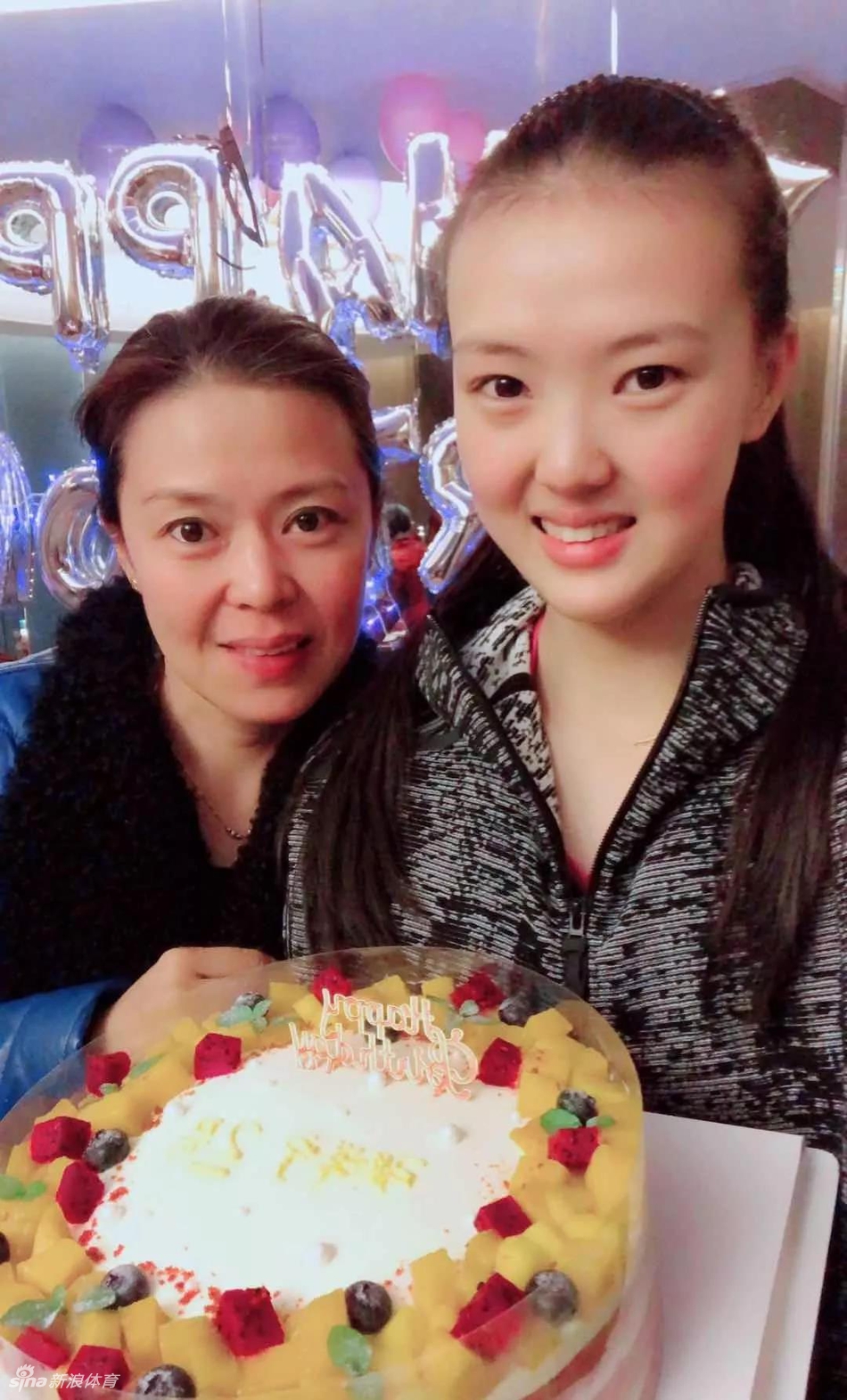 母亲节|再高挑的身材 在你身边永远是孩子