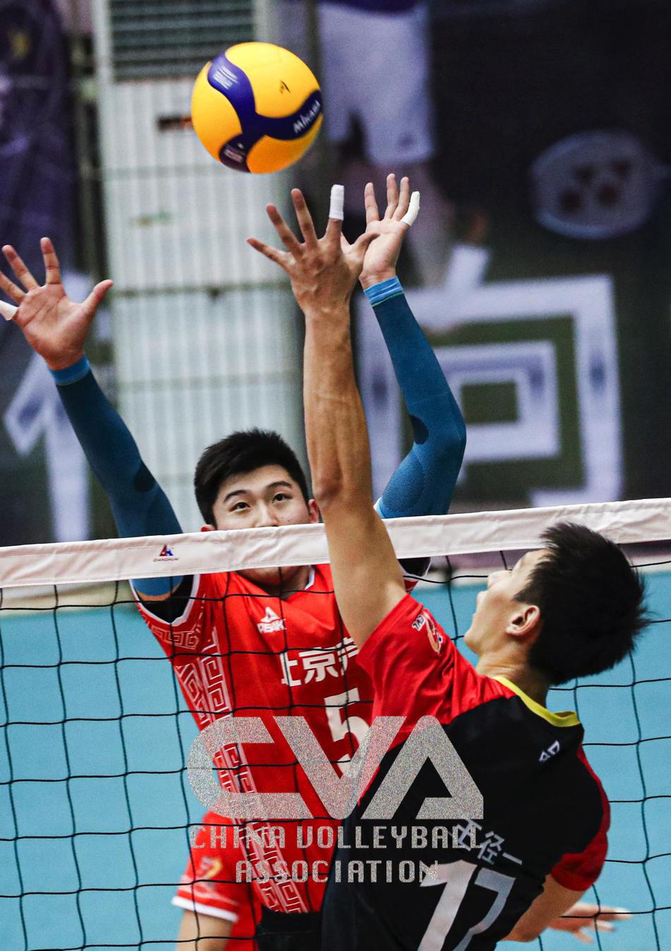 全锦赛北京男排3-2战胜山东