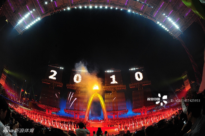 2010年广州亚运会圣火点燃