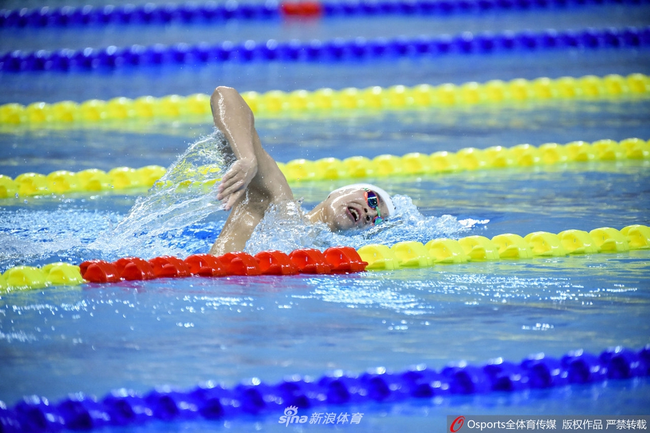 冠军赛1500米自孙杨顺晋级半决赛