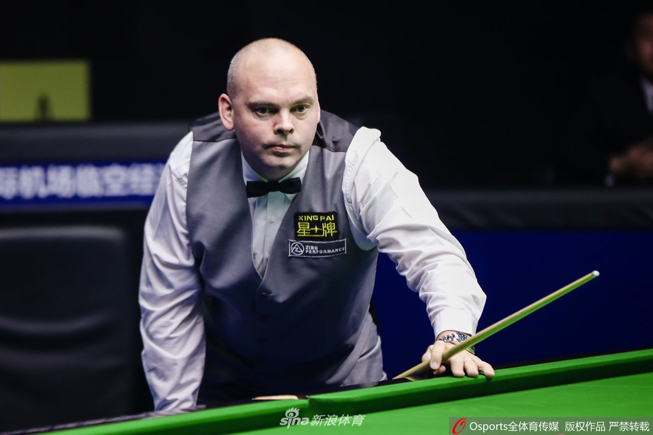 中国赛第2轮：宾汉姆6-3艾伯顿