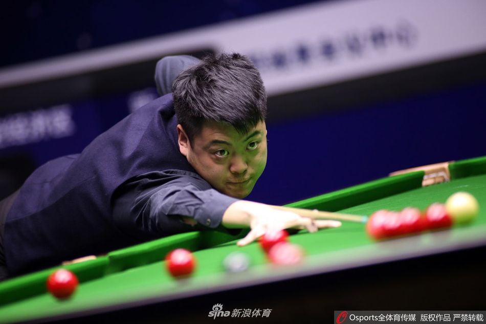 中国赛第2轮：梁文博6-5斯泰德曼