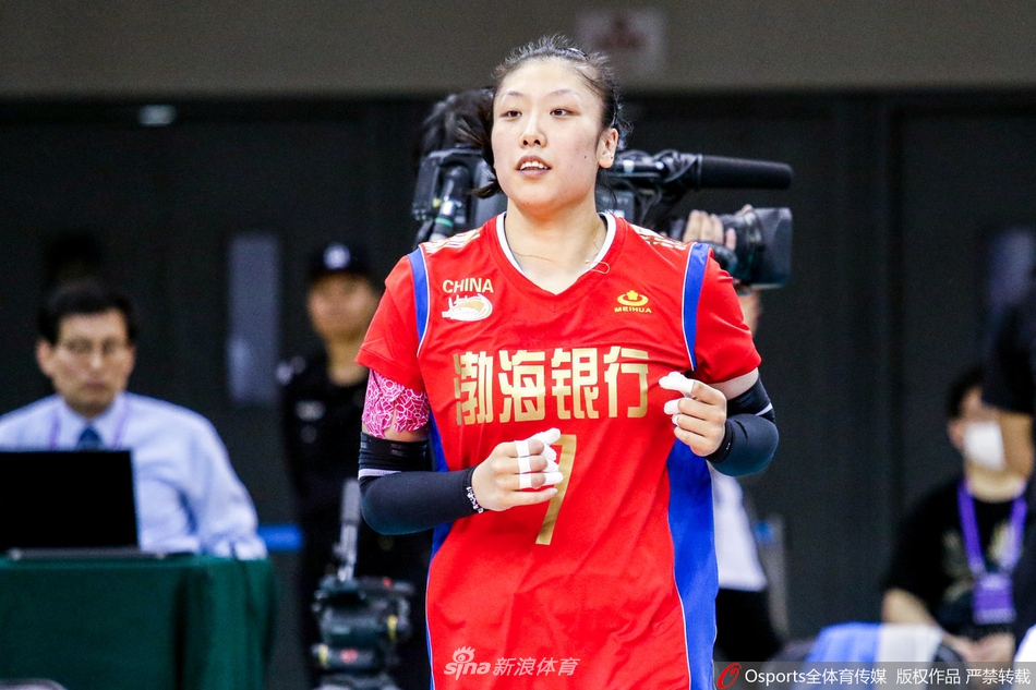 2019女排亚俱杯中国3-0中国香港