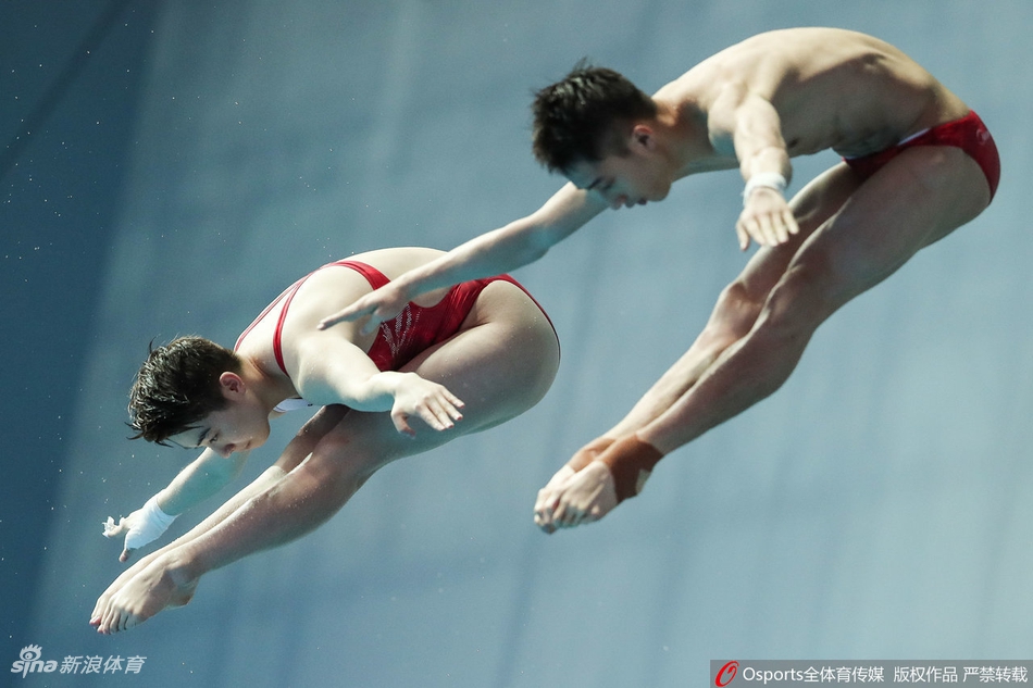 首金！世锦赛混双10米台中国夺冠