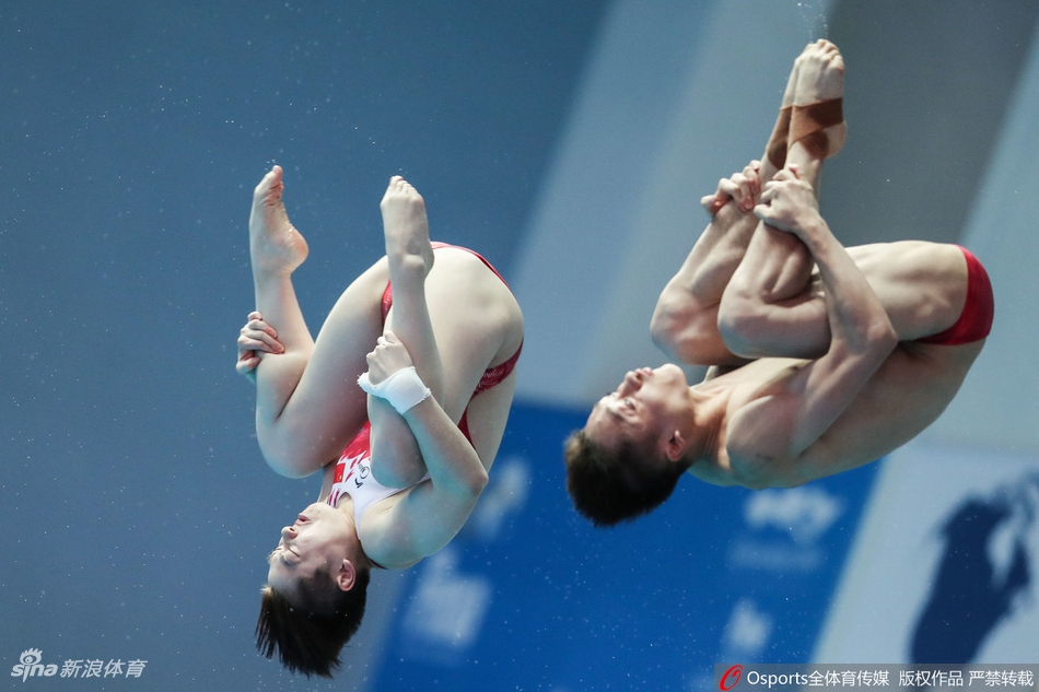 首金！世锦赛混双10米台中国夺冠